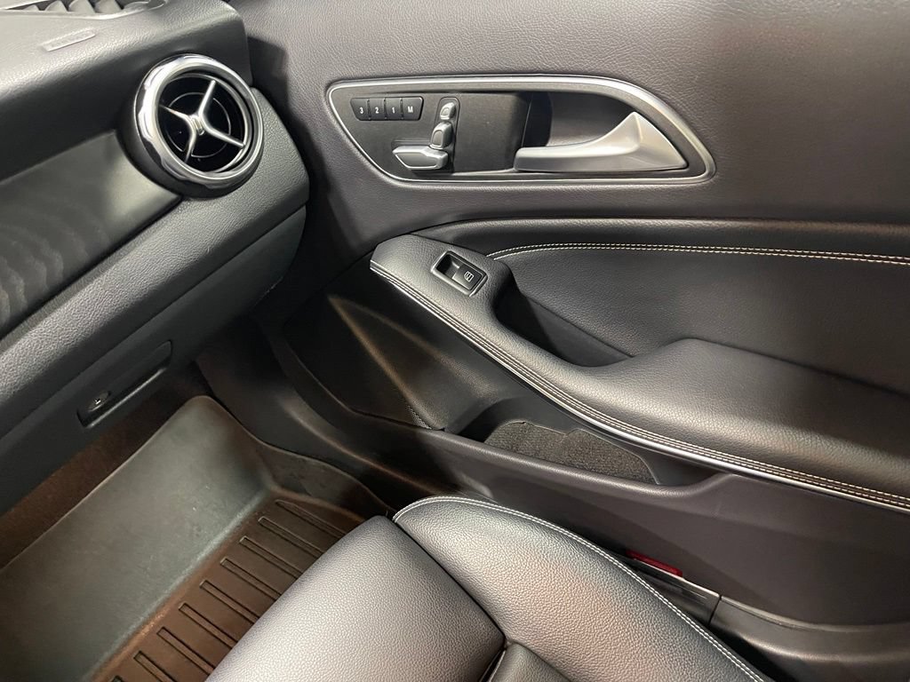Certified 2020 Mercedes-Benz GLA 250 4MATIC image 27