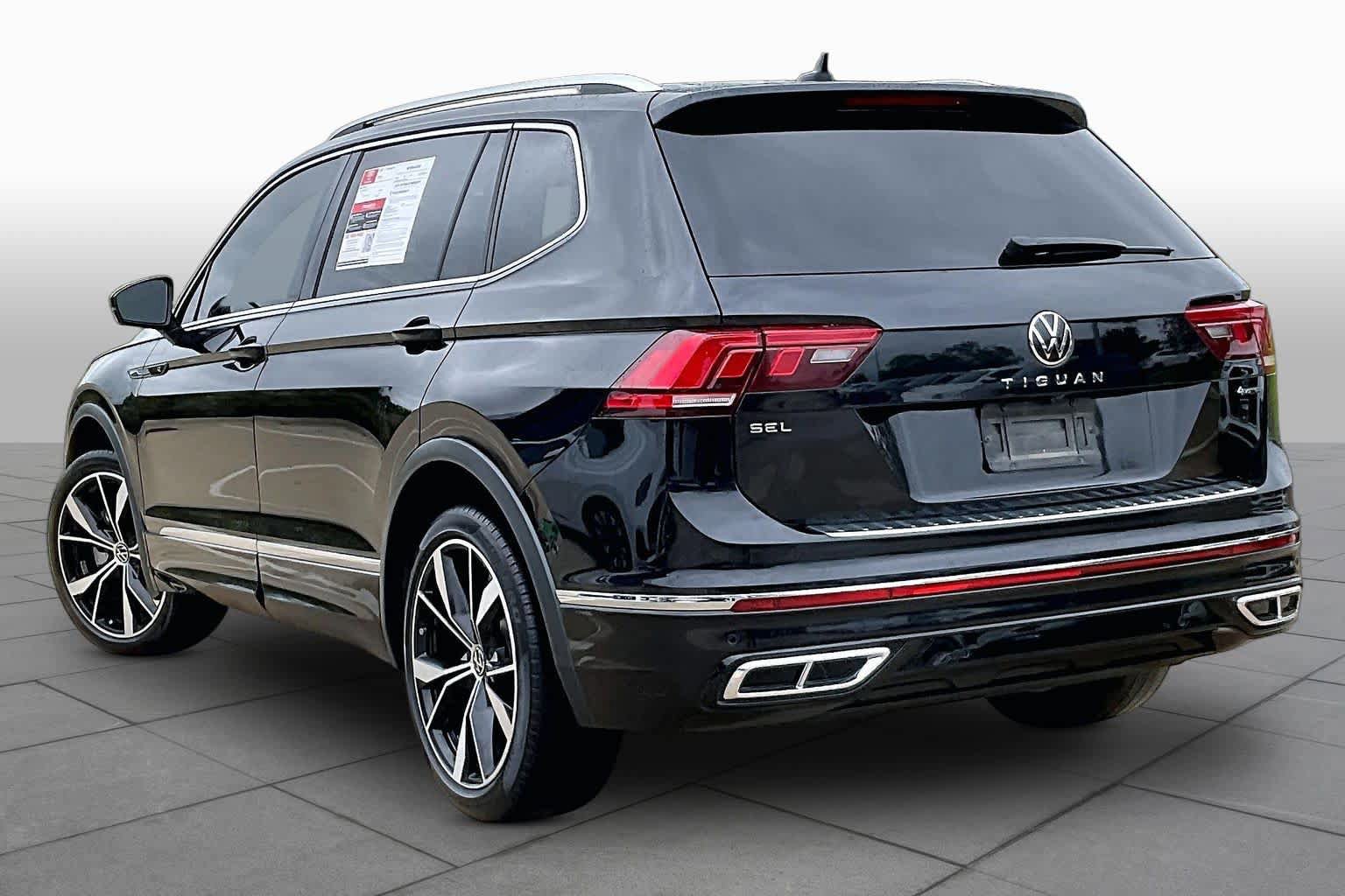 Used 2022 Volkswagen Tiguan SEL R-Line AWD/4WD image 12