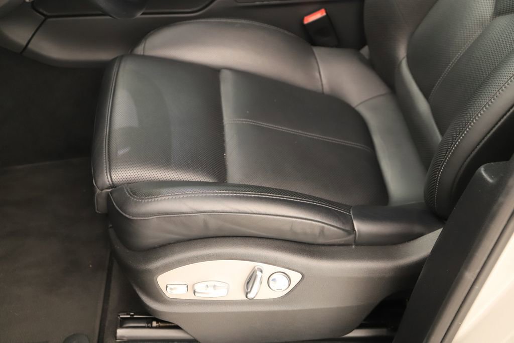 Used 2019 Porsche Macan S AWD/4WD image 24