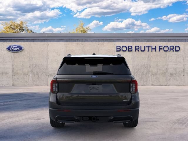 New 2026 Ford Explorer ST-Line w/ ST-Line Street Pack AWD/4WD image 6