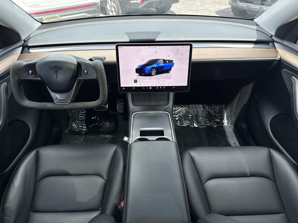 Used 2023 Tesla Model Y Long Range image 17