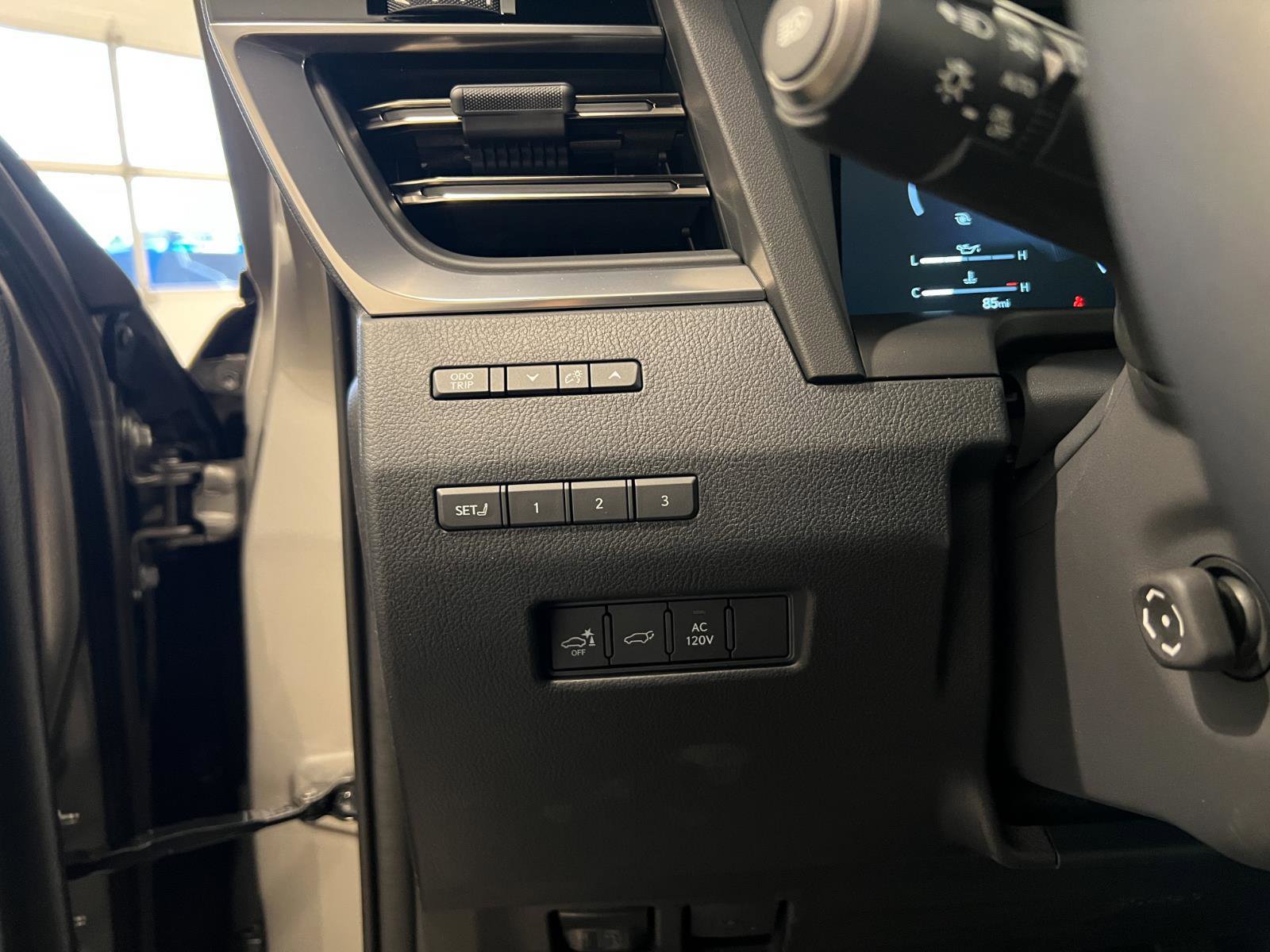 Used 2026 Lexus GX 550 w/ Accessory Package (2T) image 15