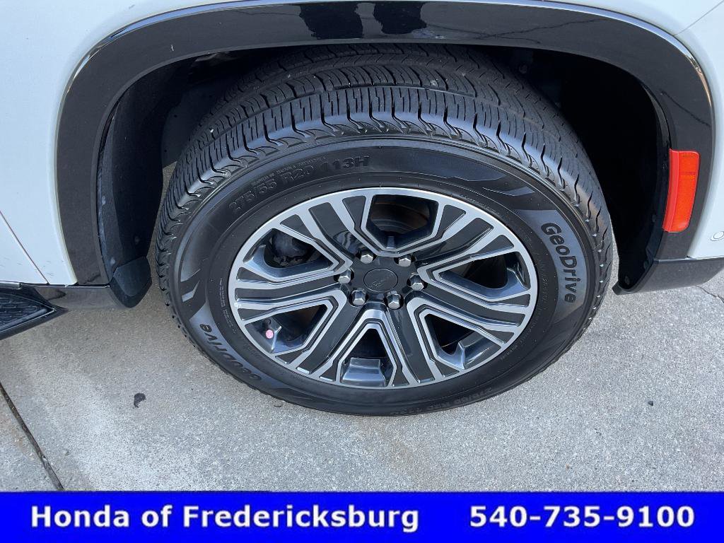 Used 2024 Jeep Wagoneer Series II w/ Flexible Seating Group AWD/4WD image 12