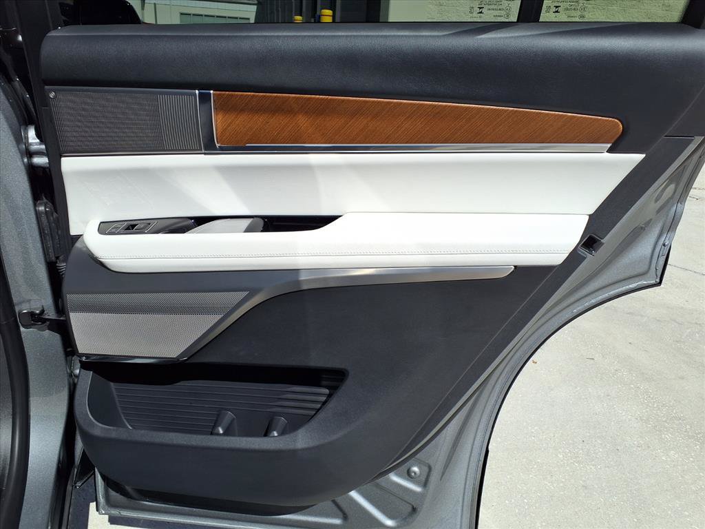 Certified 2026 Cadillac Vistiq Sport AWD/4WD image 11