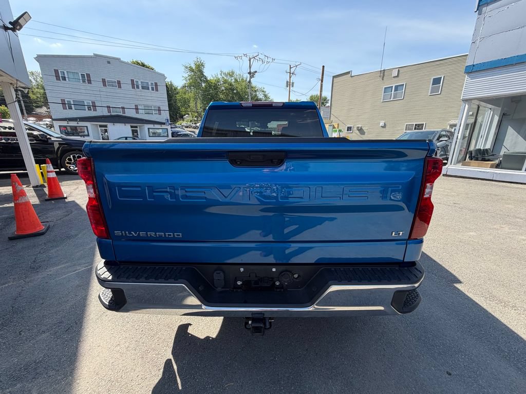 Used 2022 Chevrolet Silverado 1500 LT AWD/4WD image 4