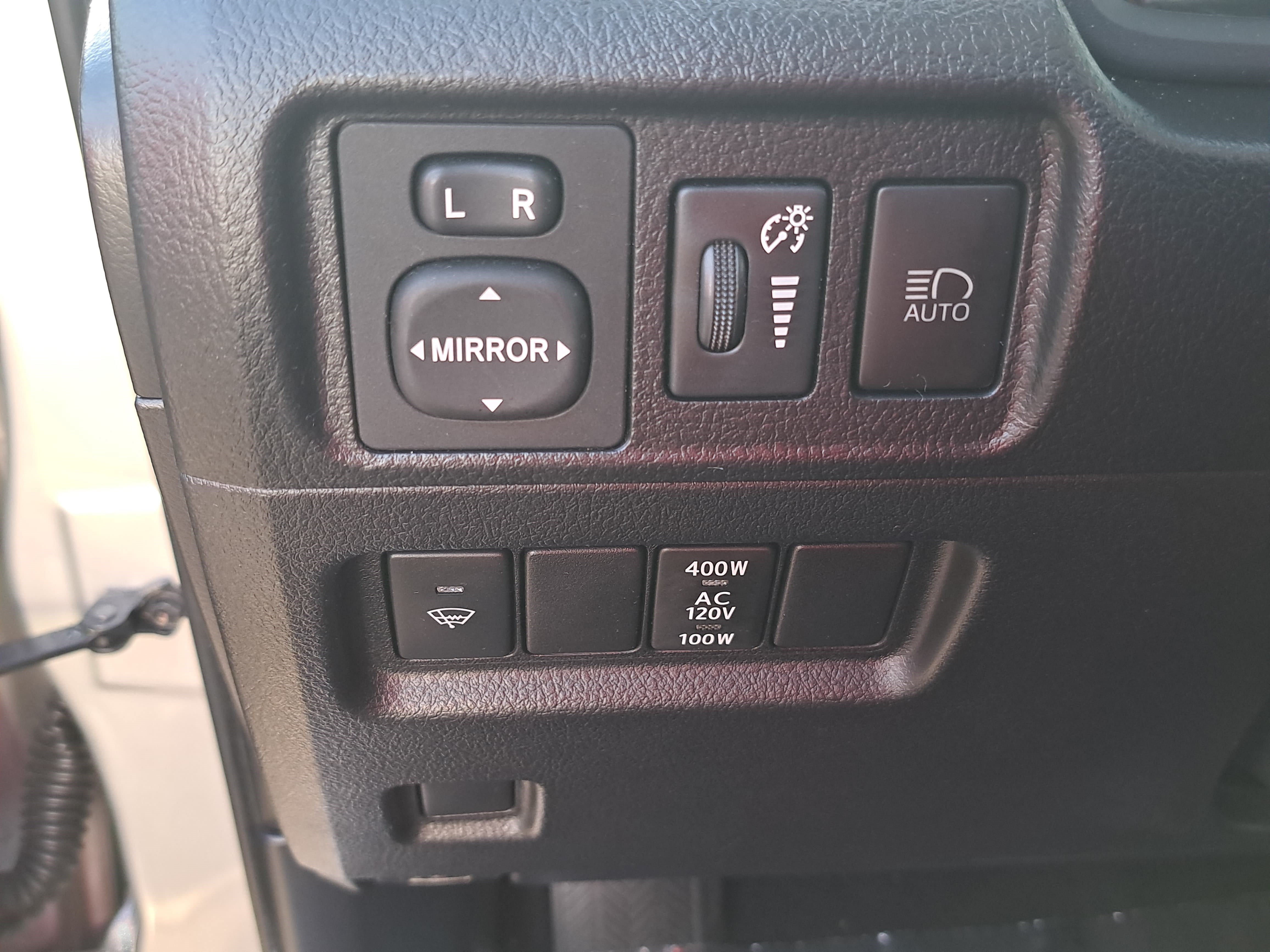 Used 2020 Toyota 4Runner SR5 Premium w/ Moonroof Package RWD image 24