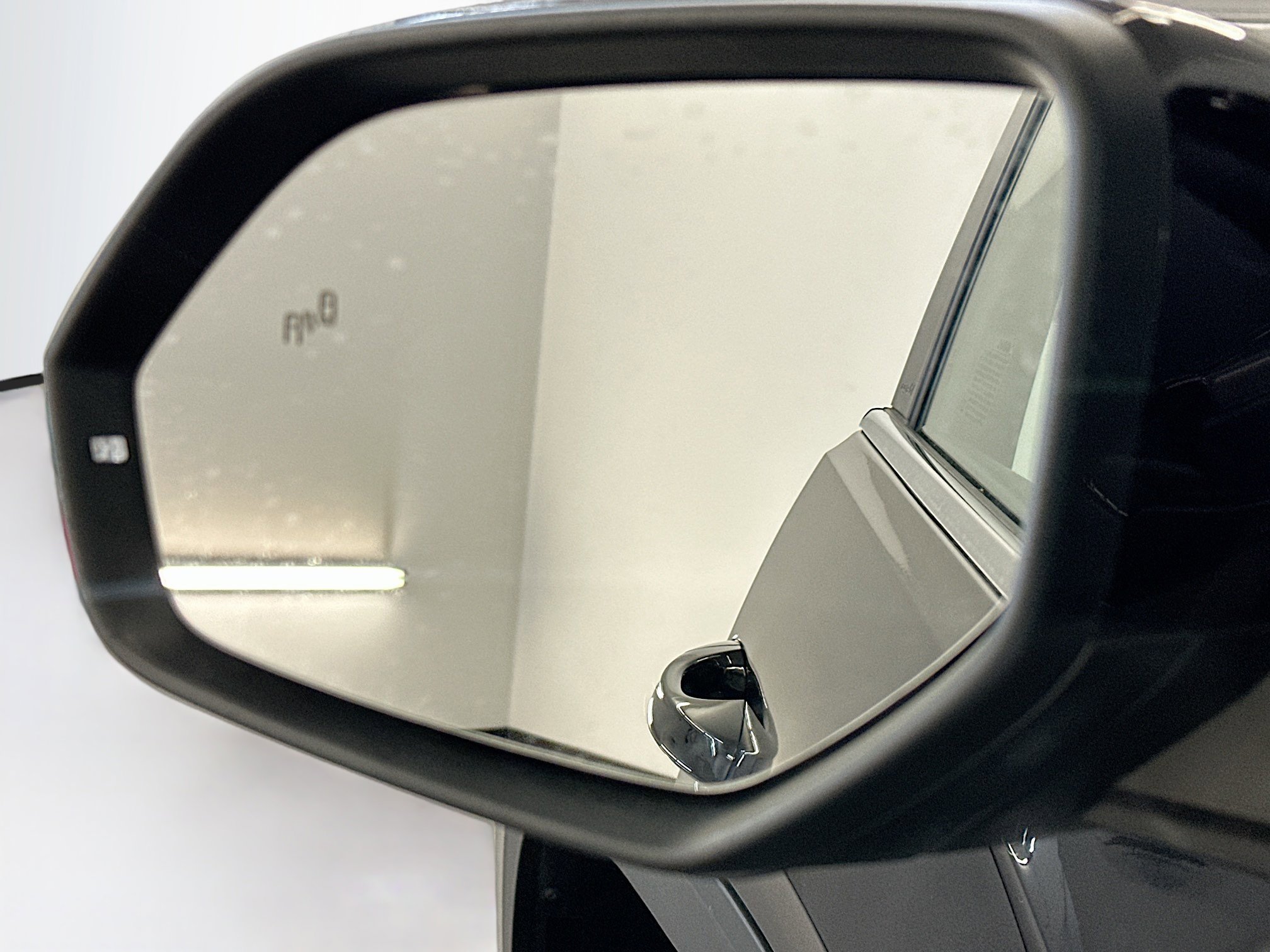 Used 2025 Volkswagen Atlas Cross Sport SE image 16