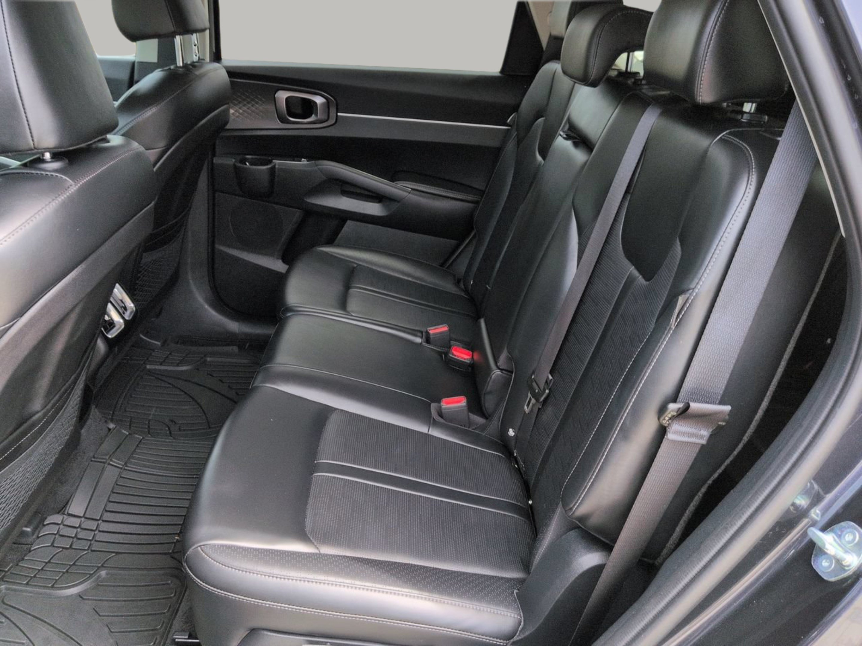 Certified 2026 Kia Sorento S w/ S Panoramic Sunroof Package FWD image 19