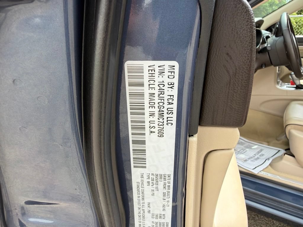 Used 2021 Jeep Grand Cherokee Overland AWD/4WD image 43