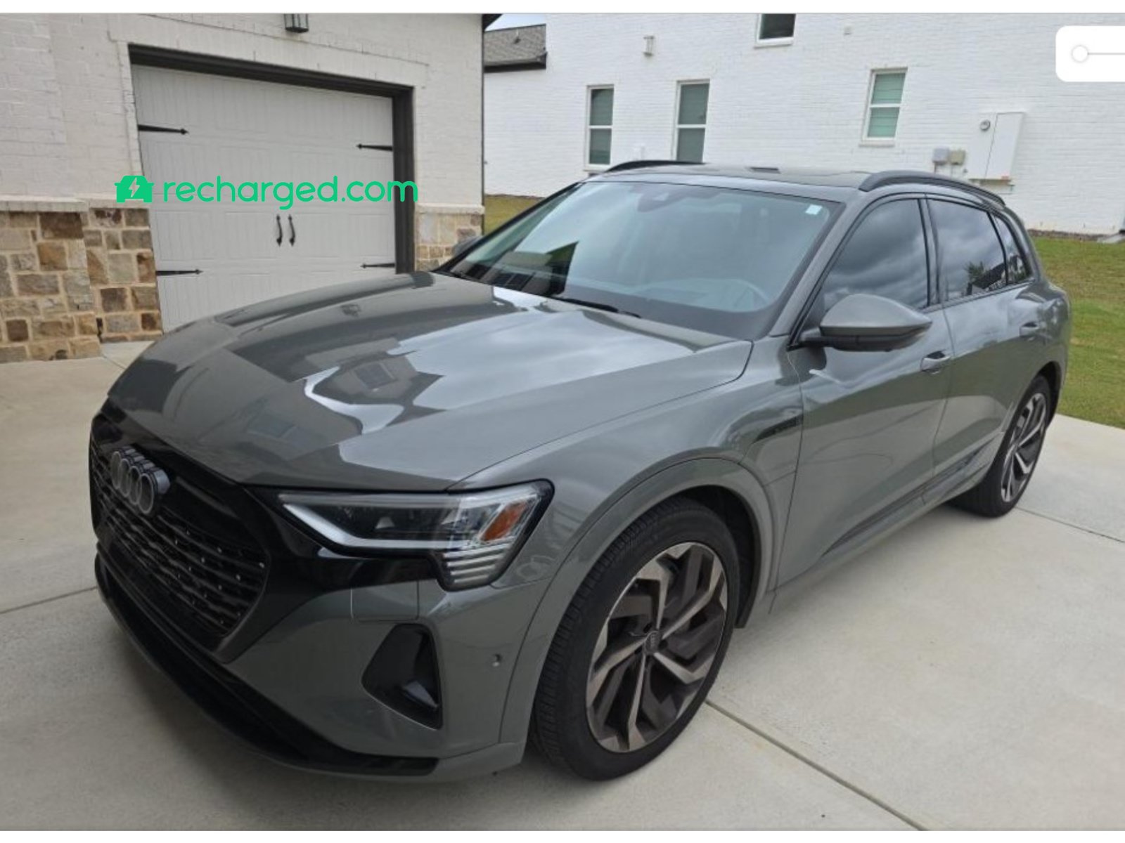 Used 2024 Audi Q8 e-tron Prestige AWD/4WD image 1