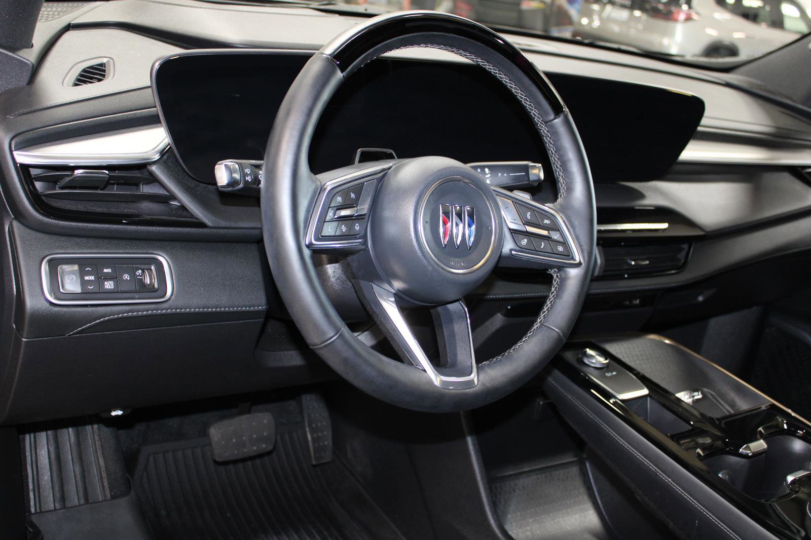 Used 2025 Buick Enclave Avenir w/ Super Cruise Package image 29