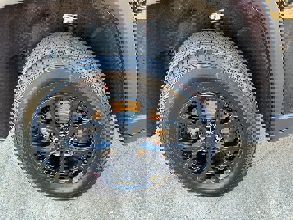 New 2025 Jeep Grand Cherokee Altitude image 7