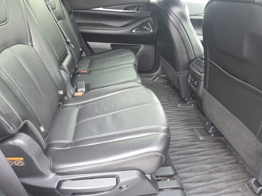 Used 2023 INFINITI QX60 Sensory w/ Cargo Package image 29