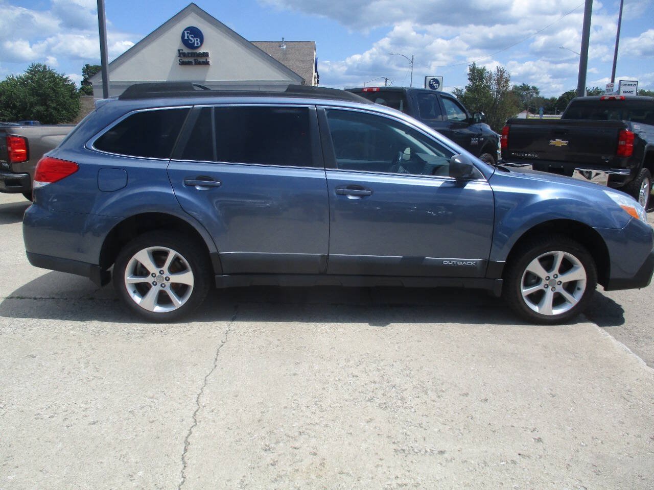 Used 2013 Subaru Outback 2.5i Limited AWD/4WD image 7