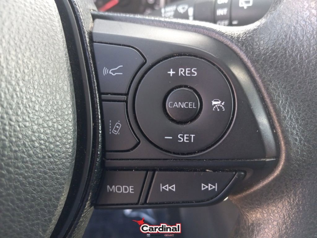 Used 2021 Toyota RAV4 XLE image 25