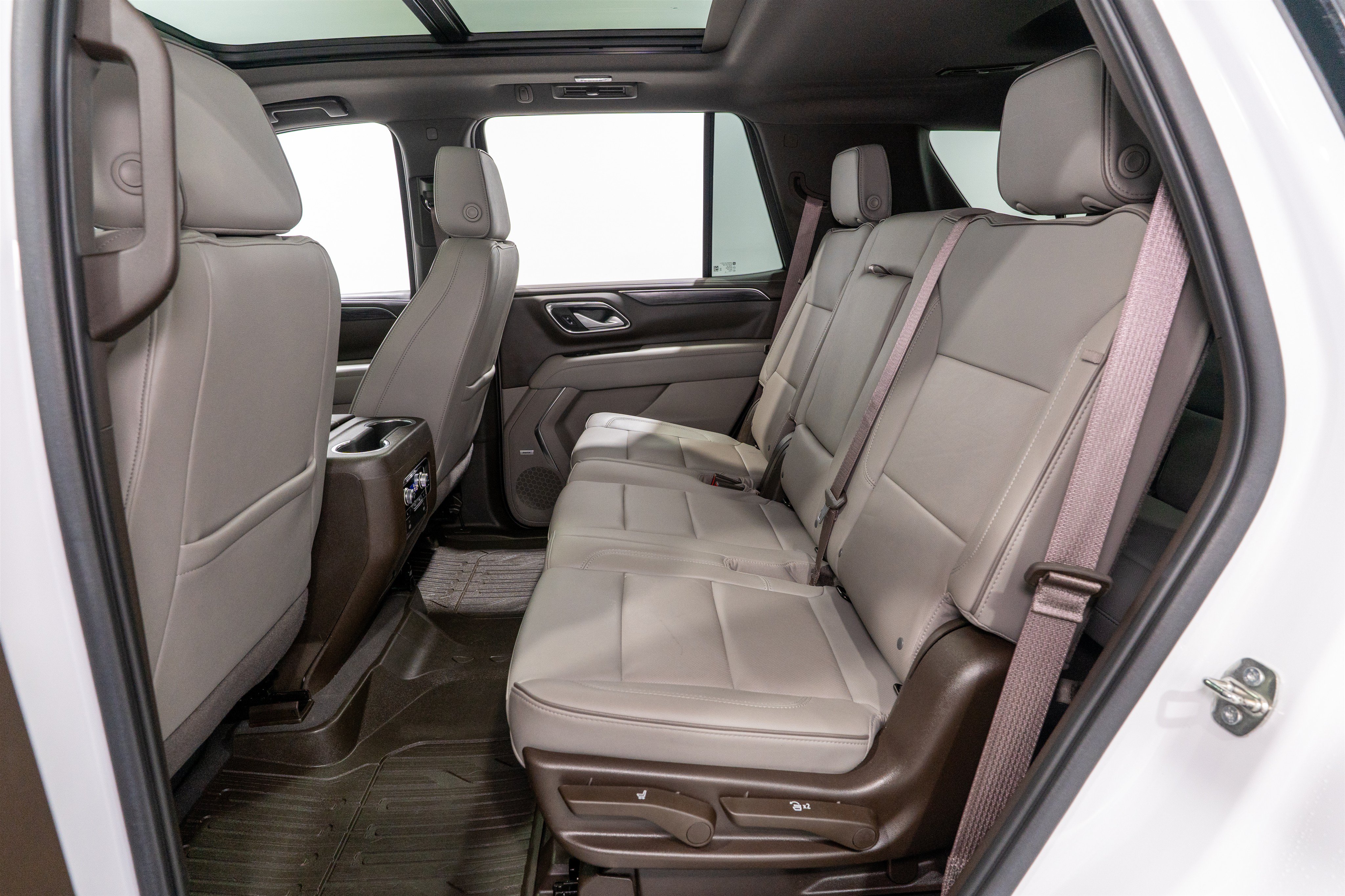 Used 2022 GMC Yukon SLT w/ SLT Premium Package RWD image 33