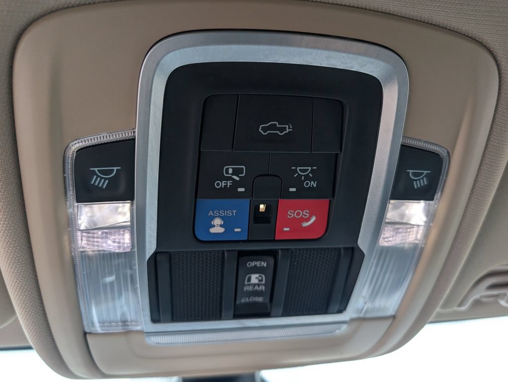 Used 2022 RAM 2500 Laramie AWD/4WD image 14
