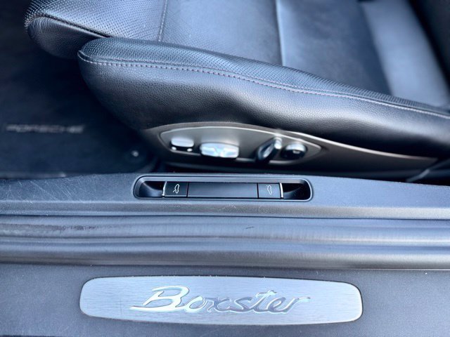 Used 2024 Porsche 718 Boxster RWD image 17