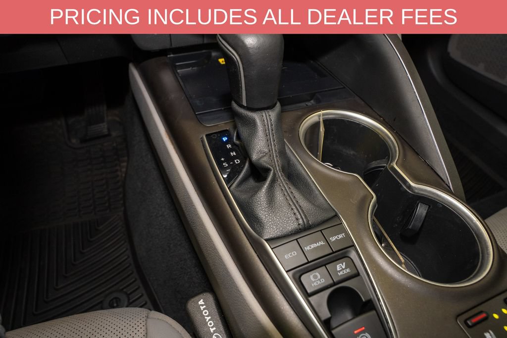 Used 2022 Toyota Camry XLE w/ Navigation Upgrade Package FWD image 14
