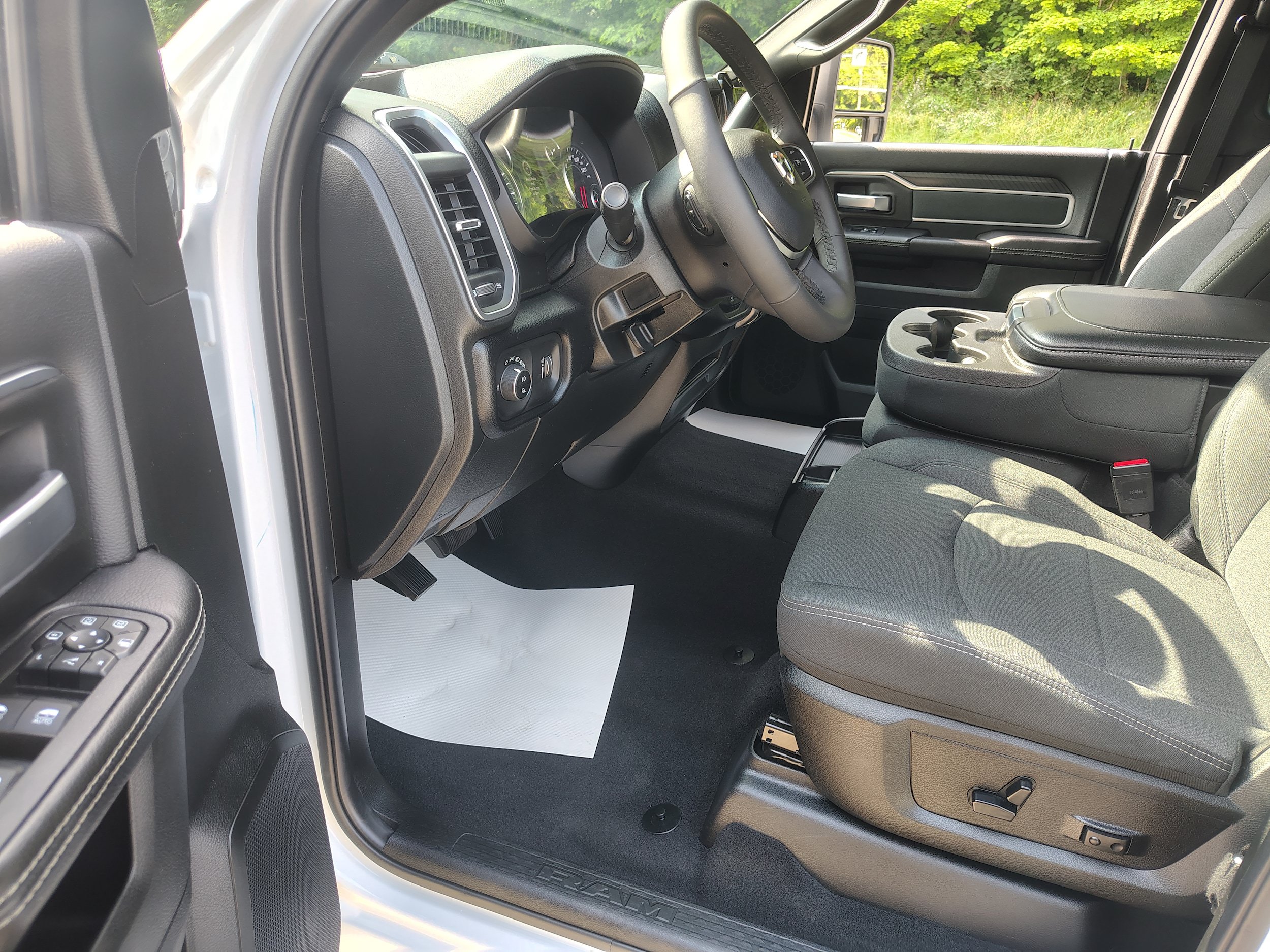Certified 2025 RAM 2500 Big Horn AWD/4WD image 16