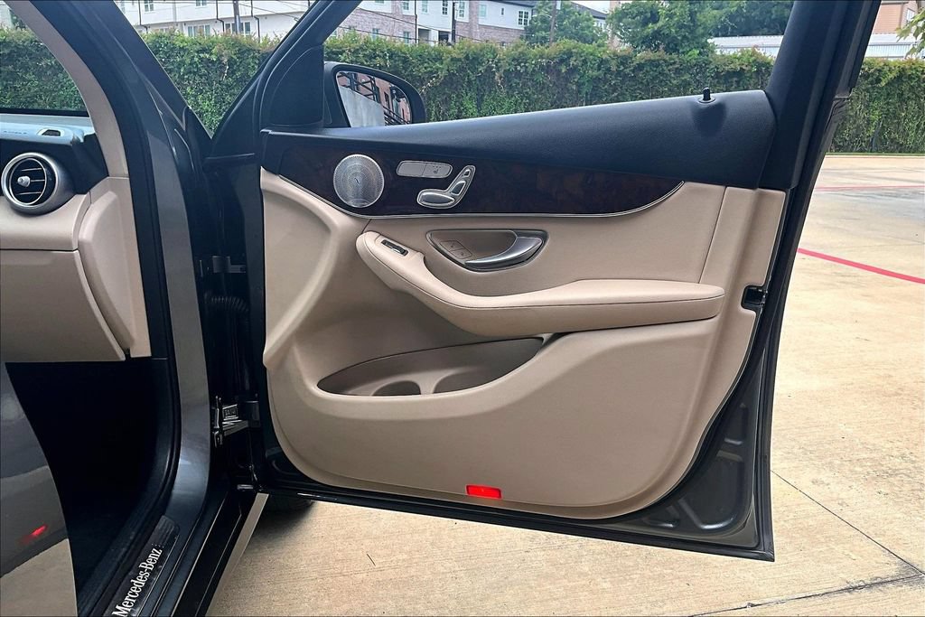 Used 2017 Mercedes-Benz GLC 300 image 25