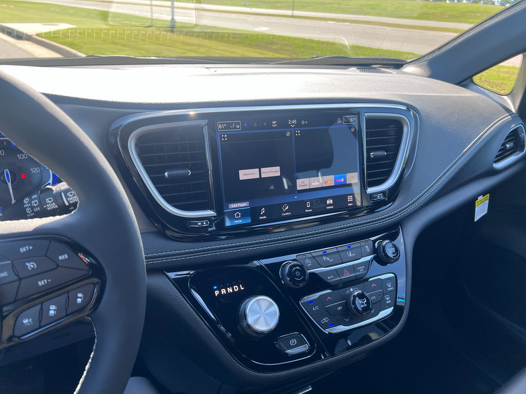 New 2026 Chrysler Pacifica Select w/ S Appearance Package FWD image 23