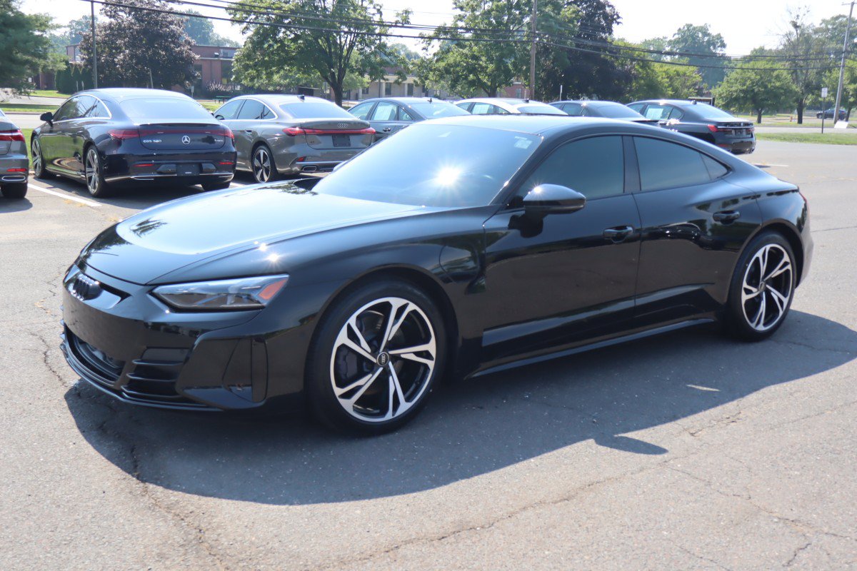 Used 2023 Audi e-tron GT Prestige w/ Prestige Package AWD/4WD video 1