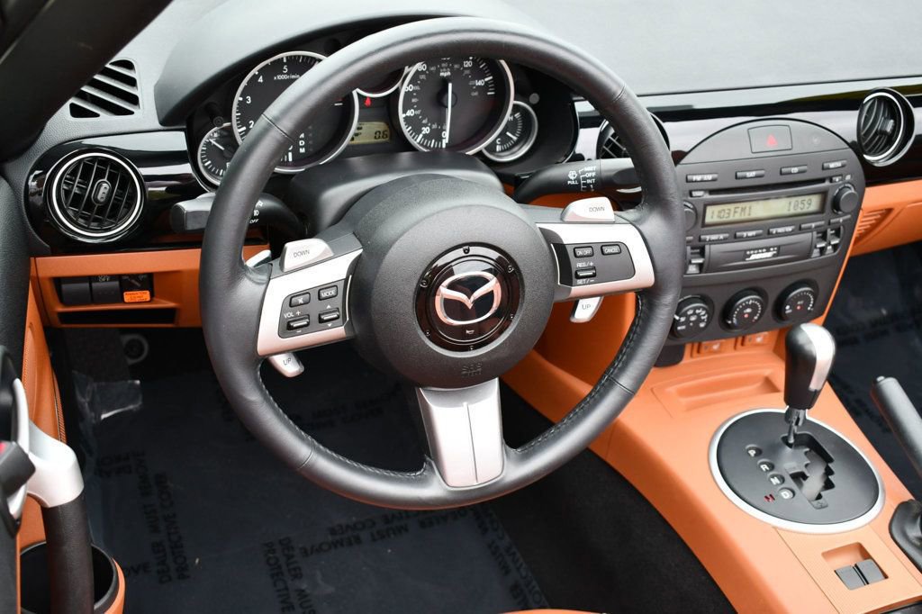Used 2007 MAZDA MX-5 Miata Grand Touring w/ Premium Pkg image 43