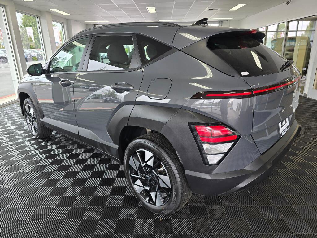 Used 2025 Hyundai Kona SEL AWD/4WD image 5