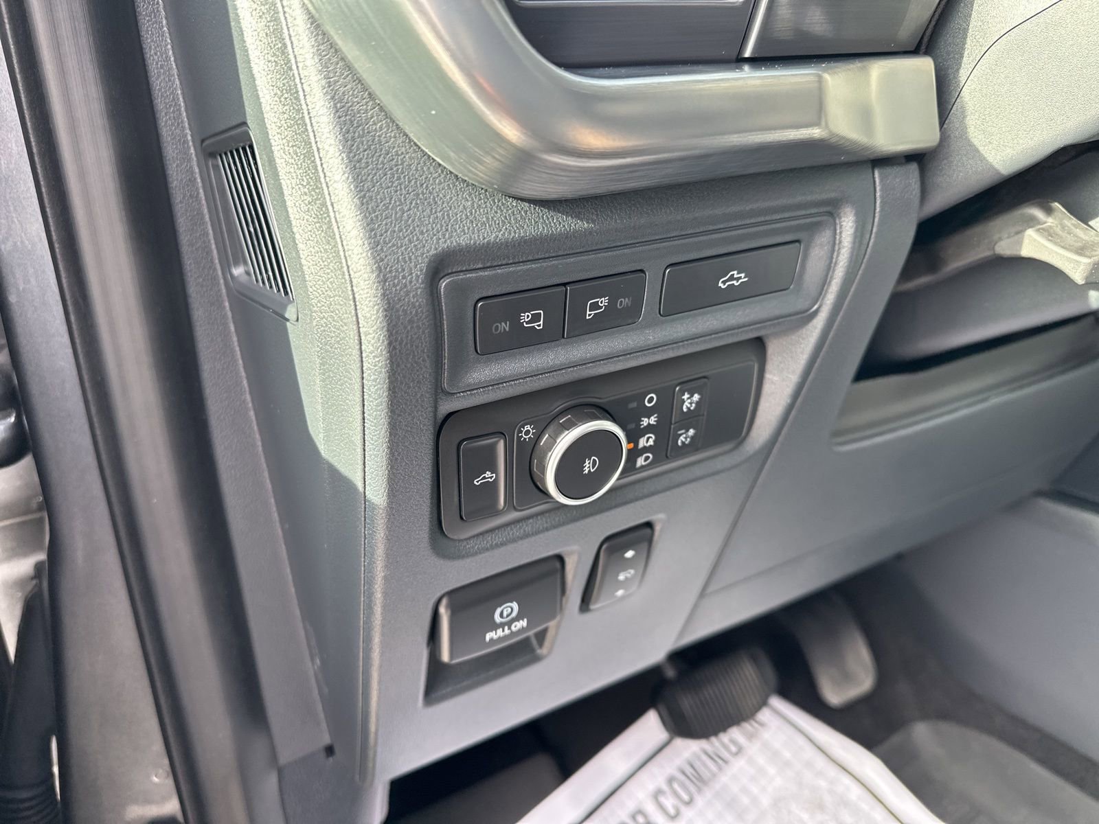 Used 2022 Ford F150 Lariat image 13