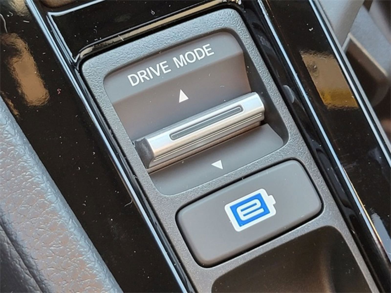 Used 2024 Honda Accord Sport image 11