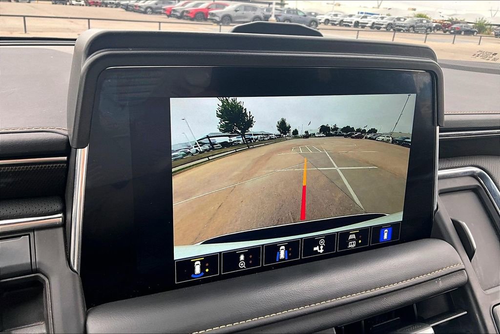 Used 2023 GMC Yukon AT4 w/ Technology Package AWD/4WD image 23