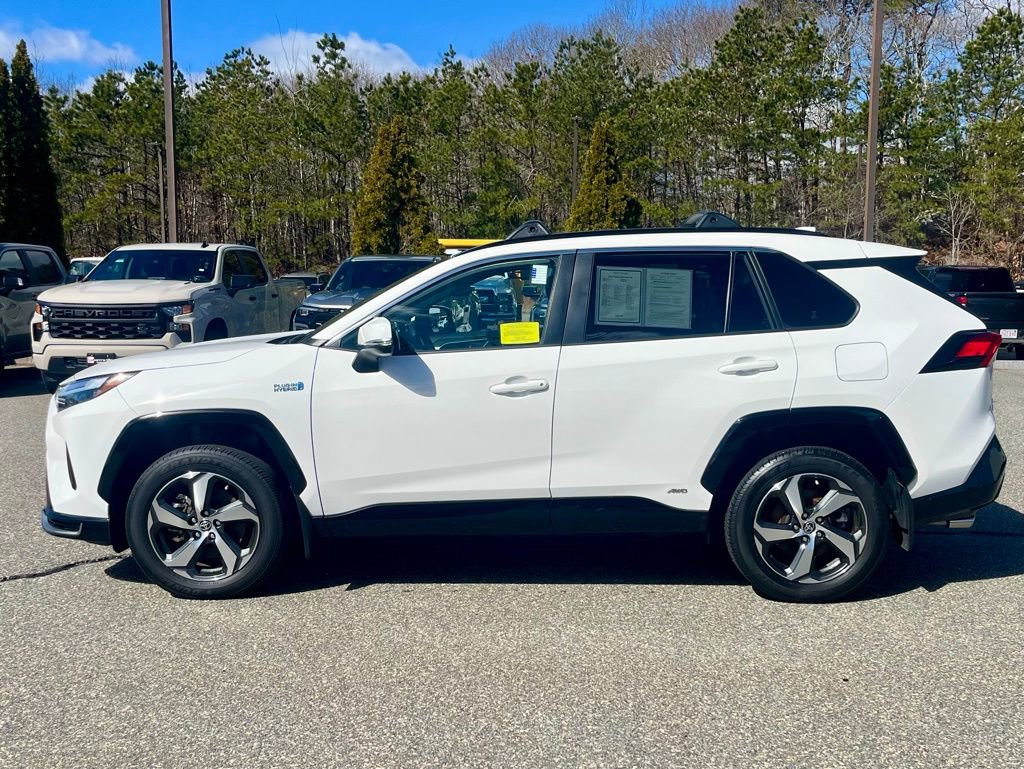 Used 2024 Toyota RAV4 SE w/ Weather & Moonroof Package image 2