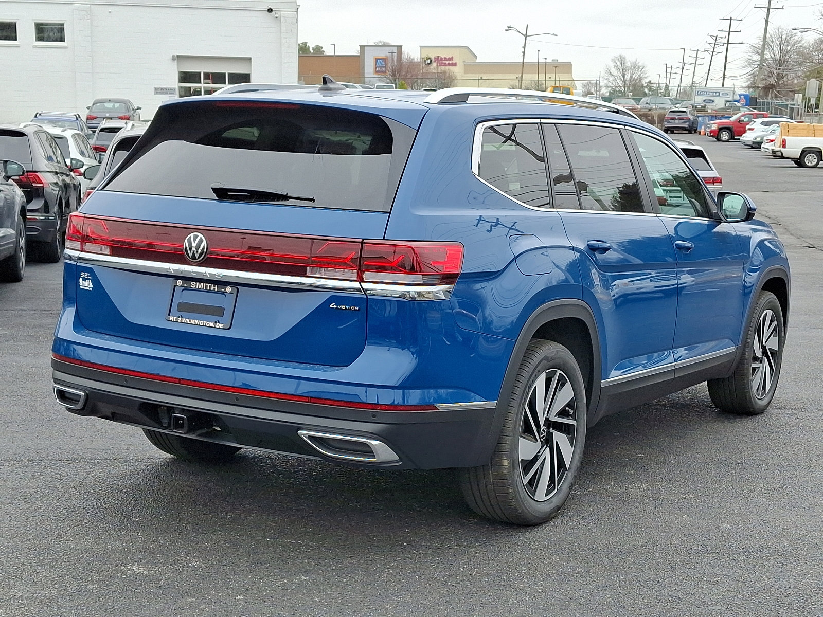 New 2025 Volkswagen Atlas SEL image 4