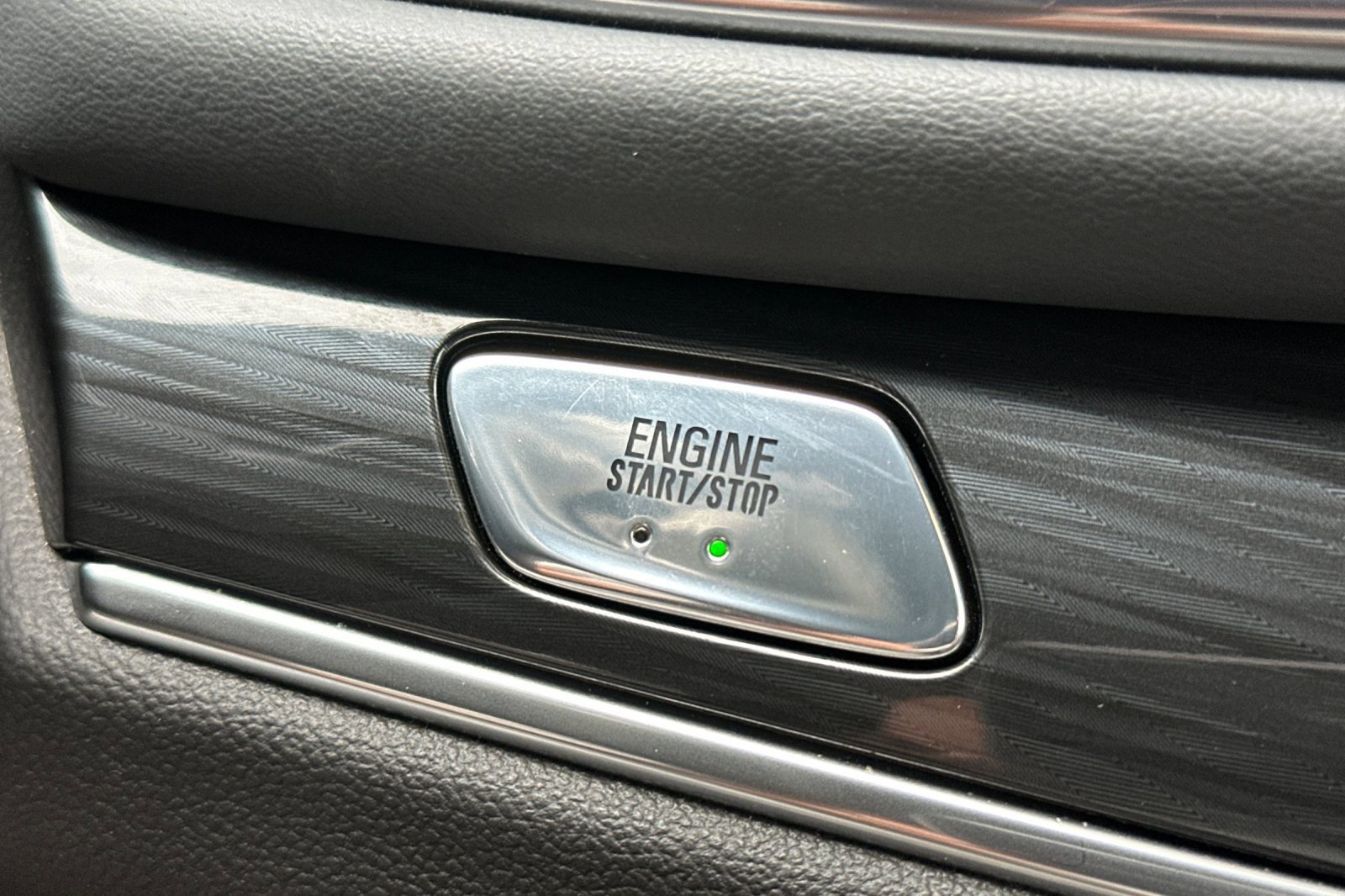 Certified 2024 Buick Enclave Essence FWD image 24