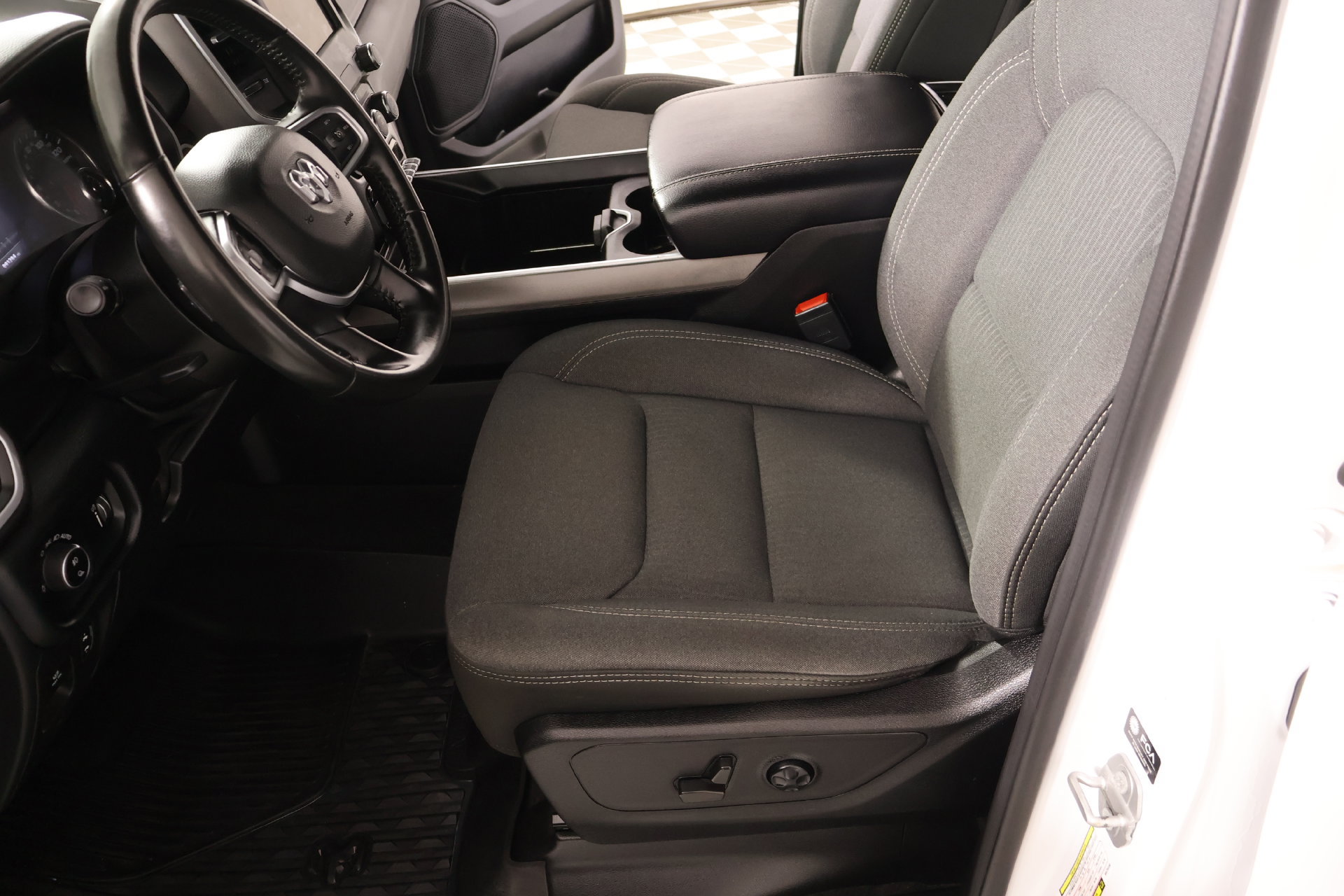Used 2021 RAM 1500 Big Horn AWD/4WD image 11