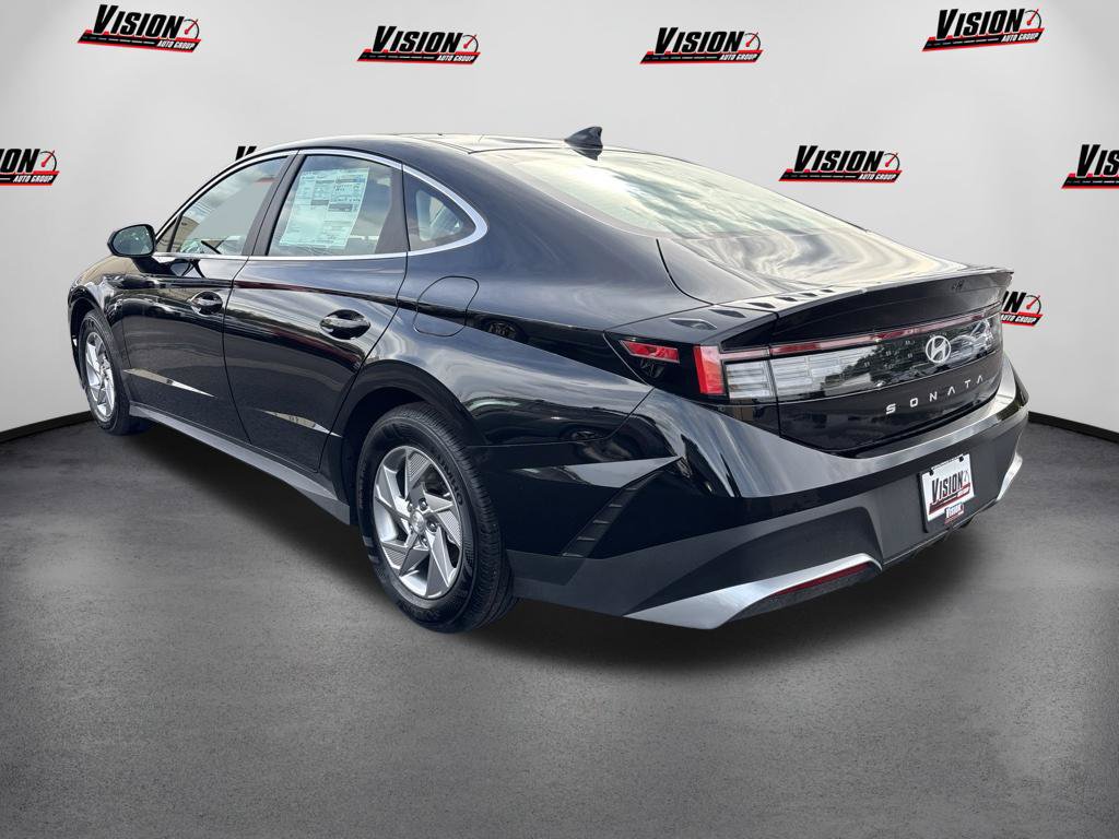 New 2026 Hyundai Sonata SE FWD image 3
