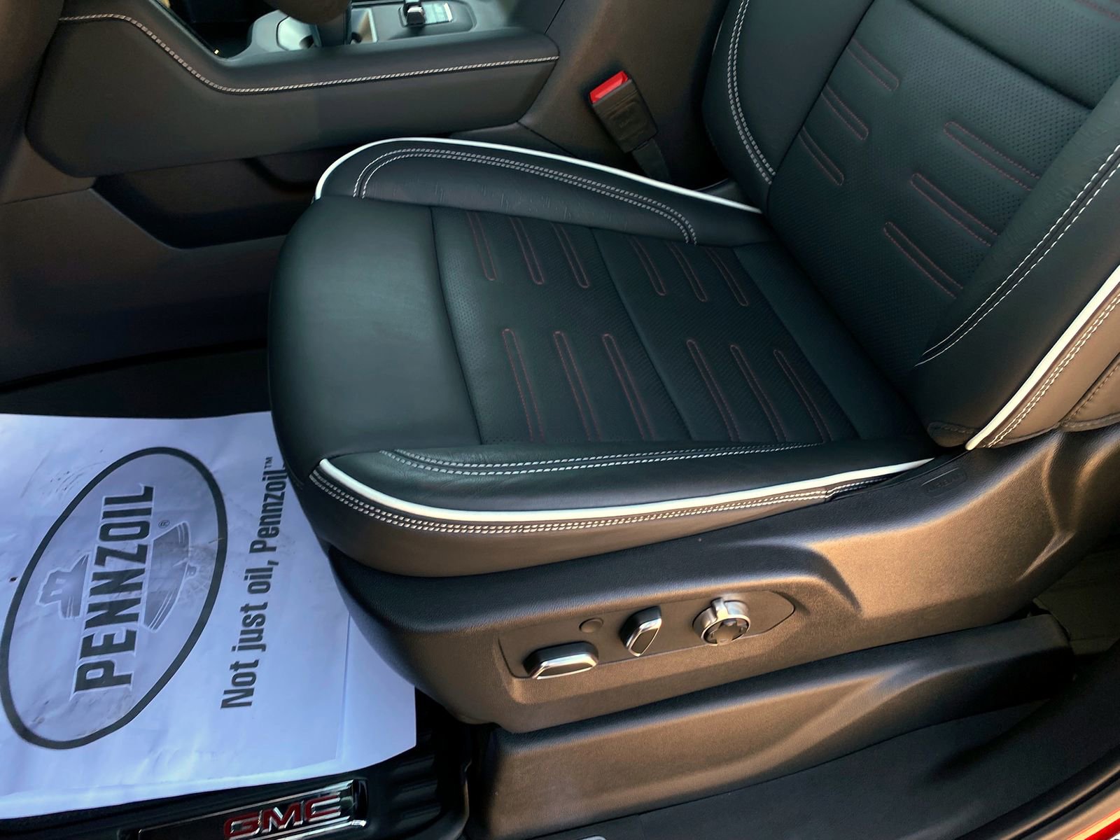 Used 2024 GMC Sierra 1500 AT4X image 13