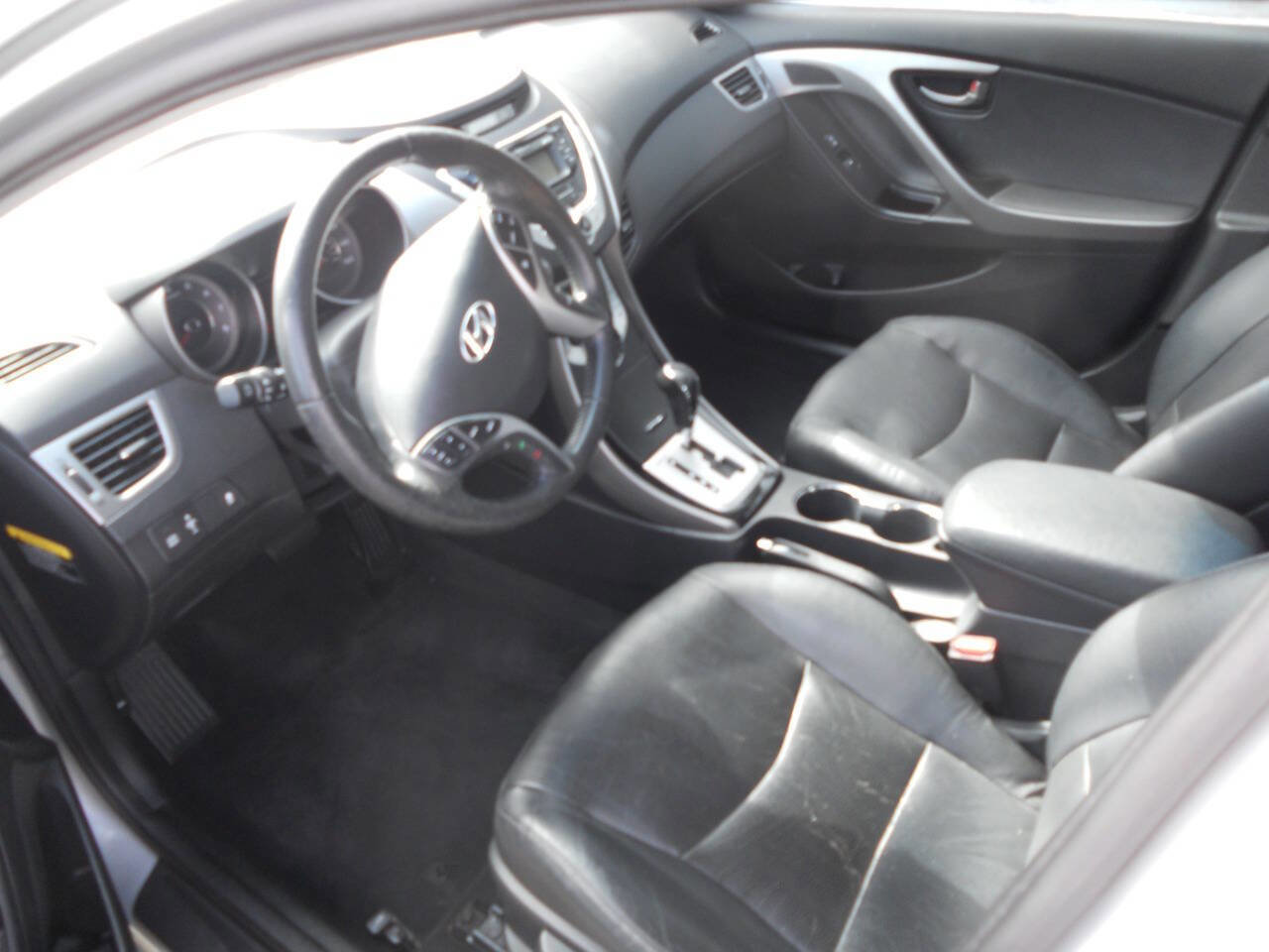 Used 2012 Hyundai Elantra Limited image 5