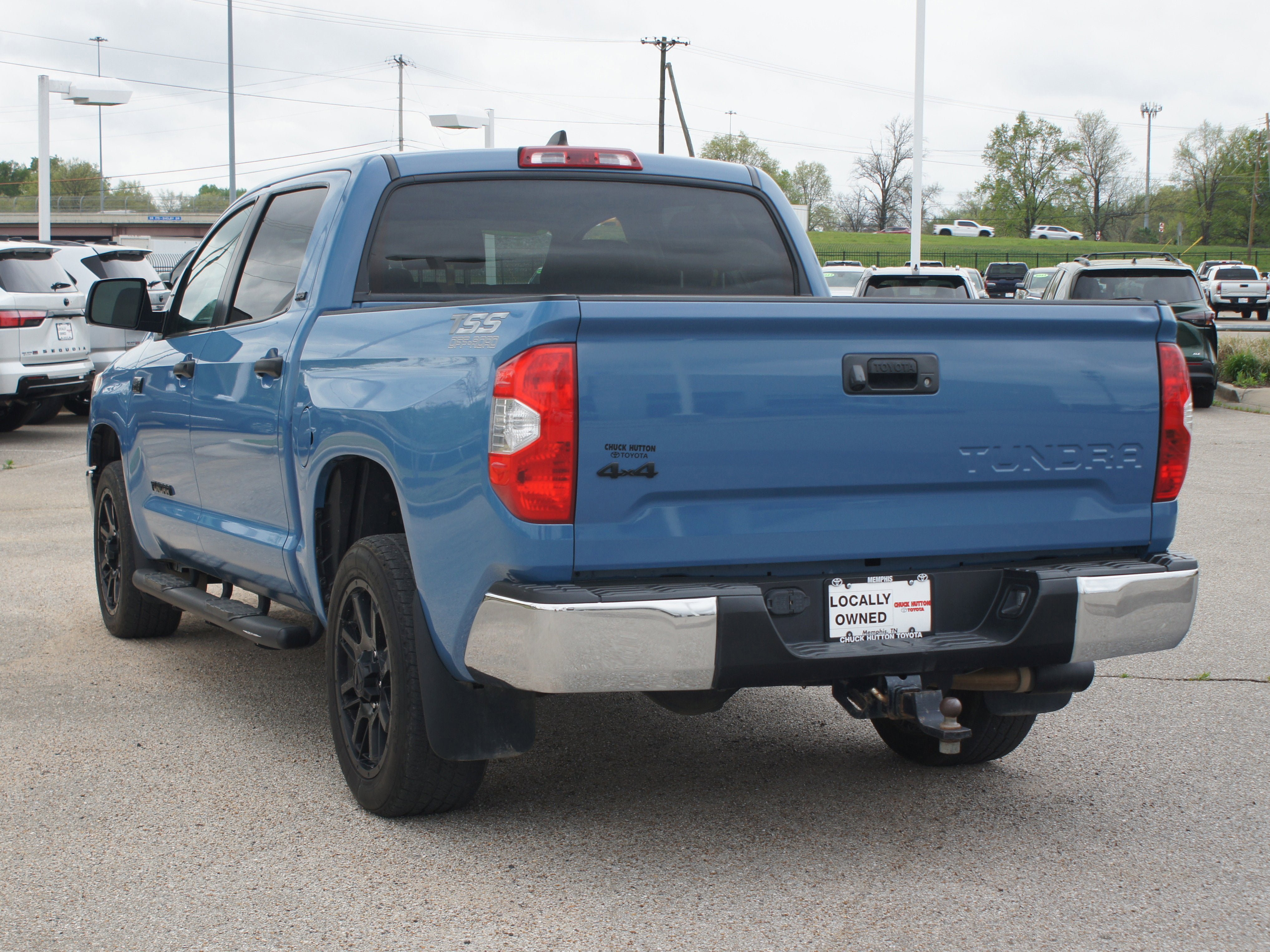 Used 2021 Toyota Tundra SR5 w/ SR5 Upgrade Package AWD/4WD image 13
