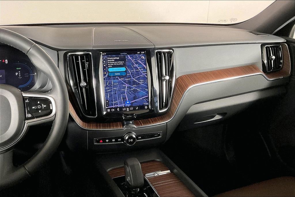 Used 2024 Volvo XC60 T8 Plus w/ Protection Package Premier image 5