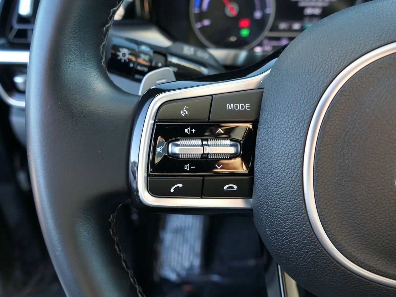 Used 2022 Kia Sorento SX w/ Panoramic Sunroof Package image 12