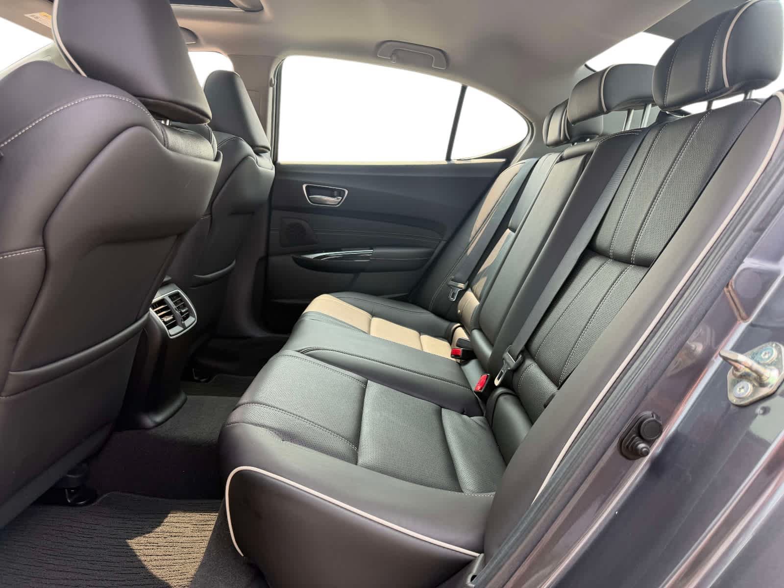 Used 2020 Acura TLX w/ Technology Package FWD image 16
