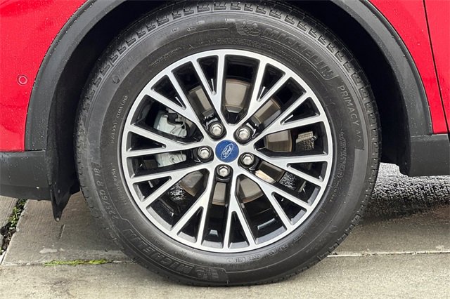 Used 2022 Ford Escape Titanium w/ Titanium Premium Package image 33