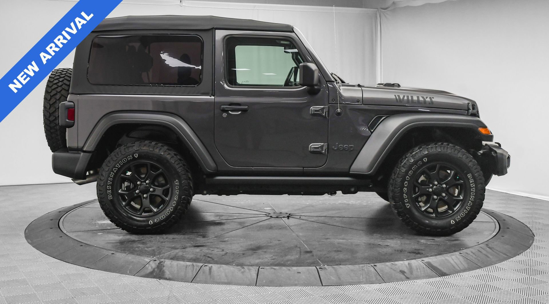 Used 2022 Jeep Wrangler Willys image 9