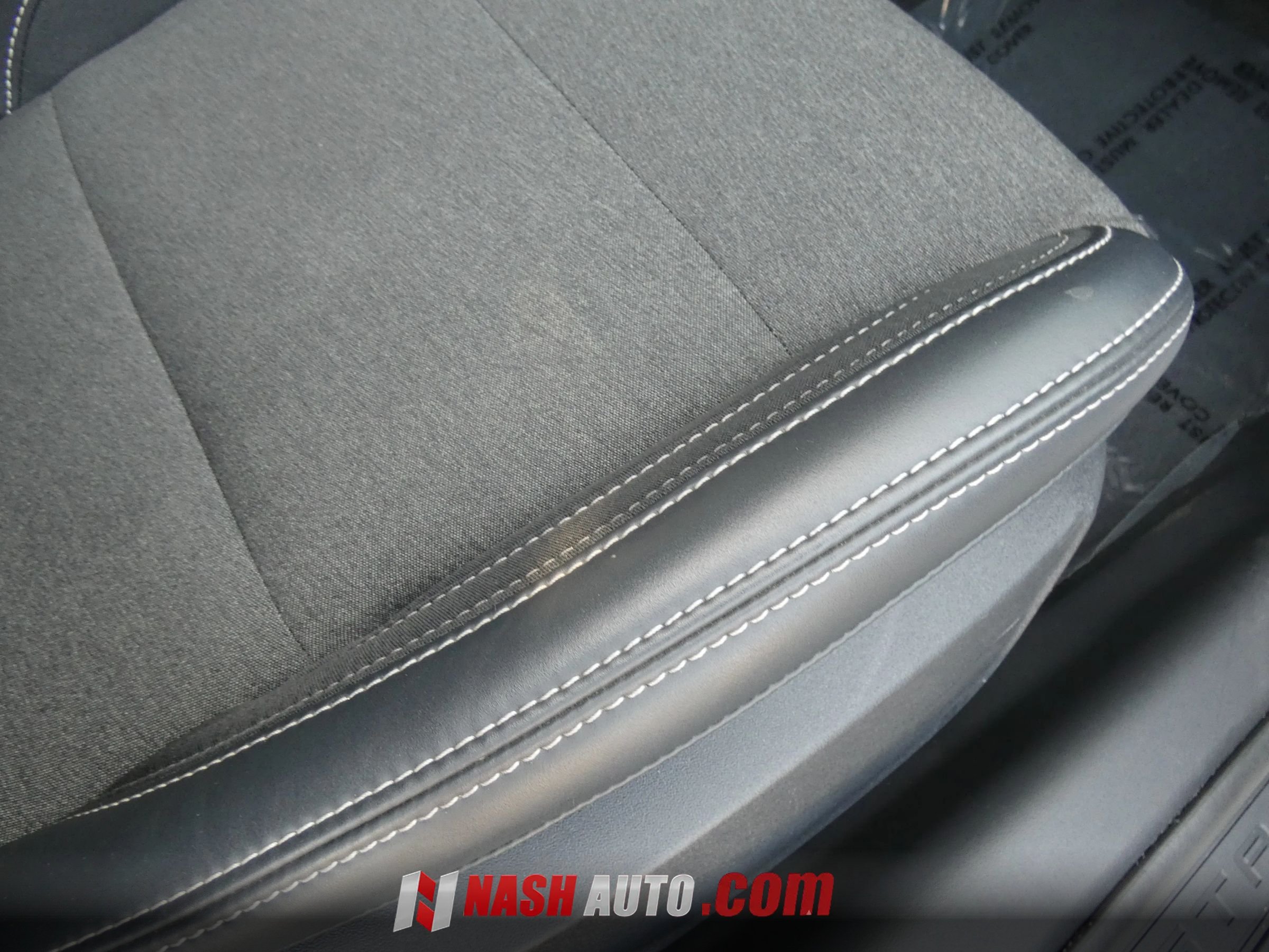 Used 2024 Ford Mustang Convertible RWD image 30