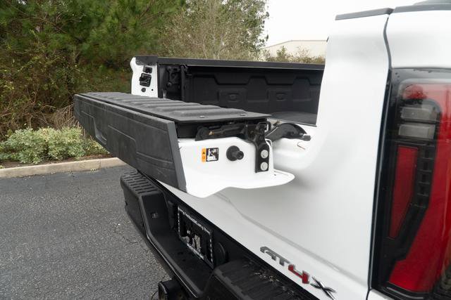 Used 2025 GMC Sierra 2500 AT4X image 11