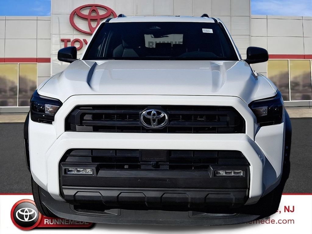 Certified 2025 Toyota 4Runner SR5 AWD/4WD image 2