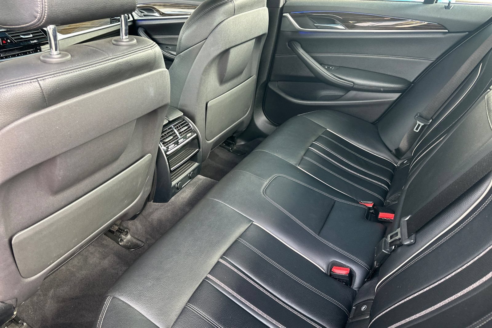 Used 2018 BMW 530i RWD image 12