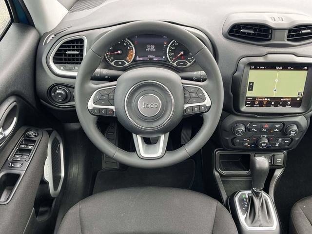 Used 2021 Jeep Renegade Latitude w/ Luxury Group I FWD image 18